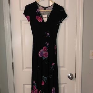 Forever 21 Floral Maxi Dress Size small